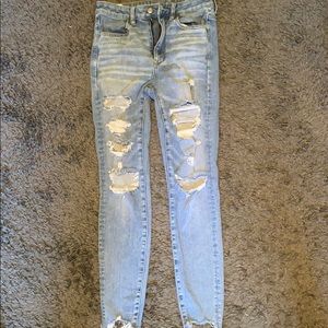 Light wash ripped jeans from american eagle!